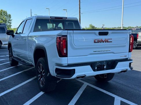 Used 2021 GMC Sierra 1500 AT4 w/ AT4 Premium Package AWD/4WD image 8