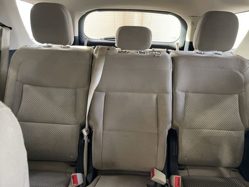 Used 2021 Ford Explorer 4WD w/ Class III Trailer Tow Package image 29