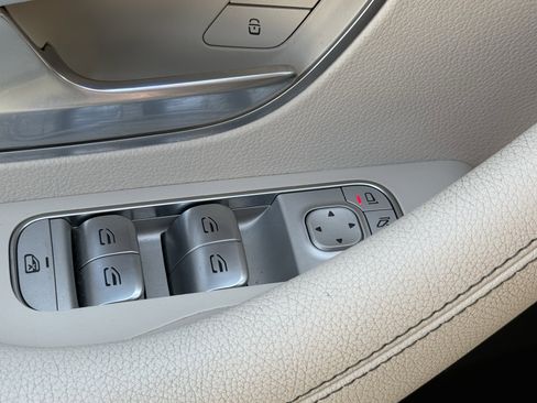 Used 2022 Mercedes-Benz GLE 350 image 27