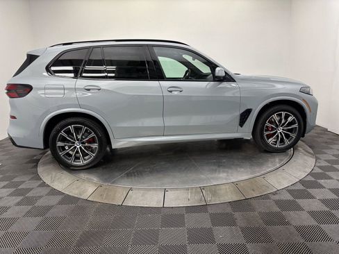 New 2026 BMW X5 xDrive40i w/ M Sport Package AWD/4WD image 17