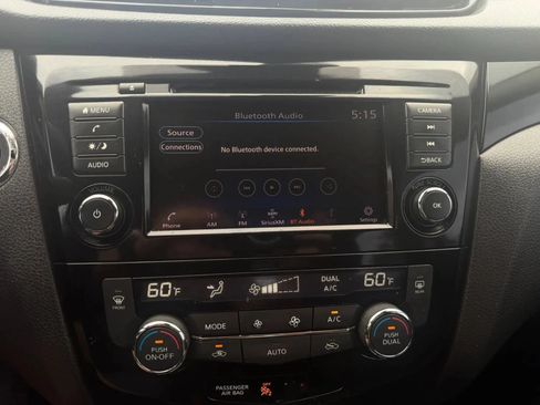 Used 2019 Nissan Rogue Sport SV FWD image 21