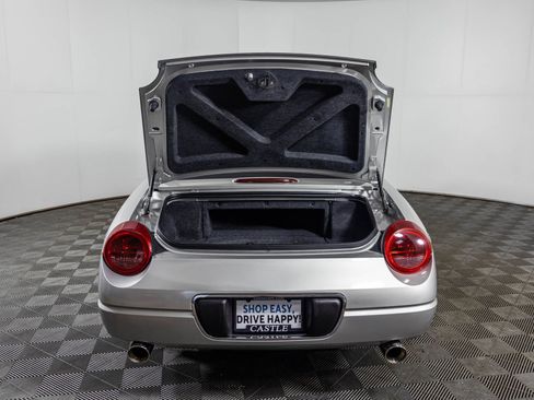 Used 2004 Ford Thunderbird RWD image 31
