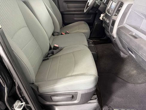 Used 2015 RAM 1500 Express RWD image 11
