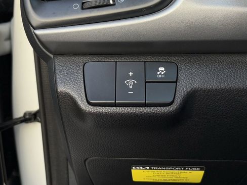 Used 2023 Kia Rio LX image 21