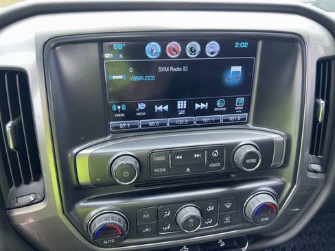Used 2018 Chevrolet Silverado 1500 LT w/ All Star Edition AWD/4WD image 17