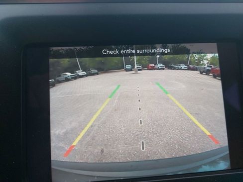 Used 2020 Jeep Cherokee Latitude Plus image 22