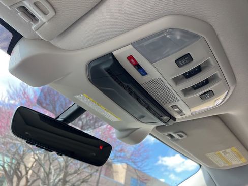 Used 2021 Subaru Ascent Limited w/ Technology Package image 22