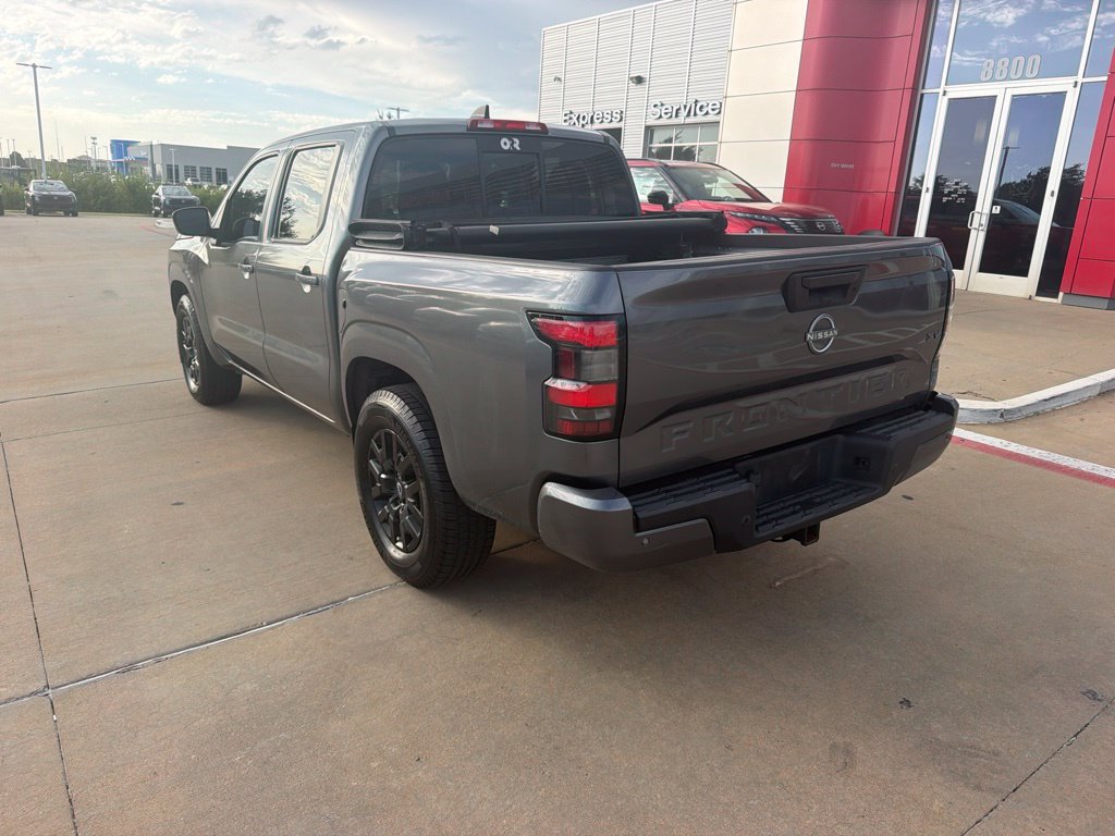 Used 2022 Nissan Frontier SV RWD image 3