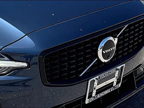 Used 2024 Volvo S60 B5 Ultimate w/ Climate Package image 28