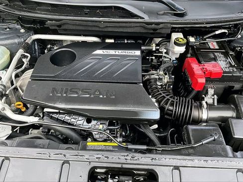 Used 2024 Nissan Rogue SV image 32