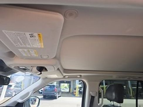 Used 2025 Ford Expedition Active RWD image 2