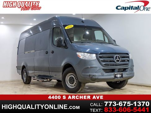 Used 2021 Mercedes-Benz Sprinter 2500 image 1