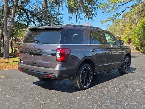 Certified 2024 Ford Expedition Limited image 7