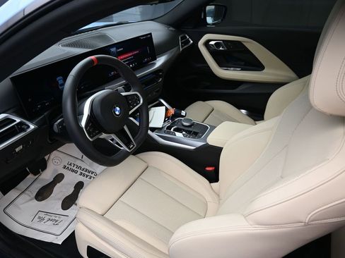 Used 2025 BMW M240i xDrive Coupe image 28