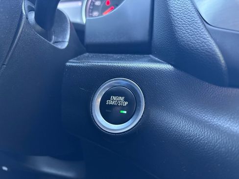 Used 2022 GMC Terrain SLE w/ Driver Convenience Package image 29