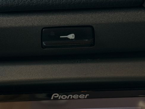 Used 2007 Porsche Cayman Coupe 2D image 37