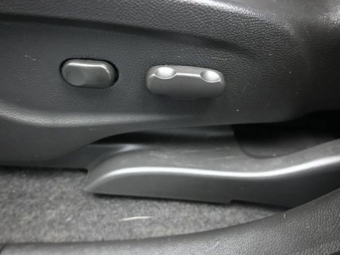 Used 2021 Buick Encore Preferred image 33