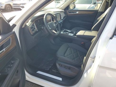 New 2026 Volkswagen Atlas SE FWD image 17
