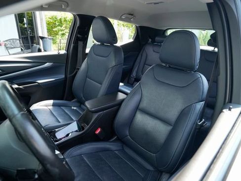 Used 2022 Chevrolet Bolt EUV Premier FWD image 21