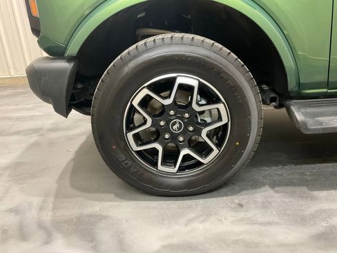Used 2025 Ford Bronco Outer Banks image 6