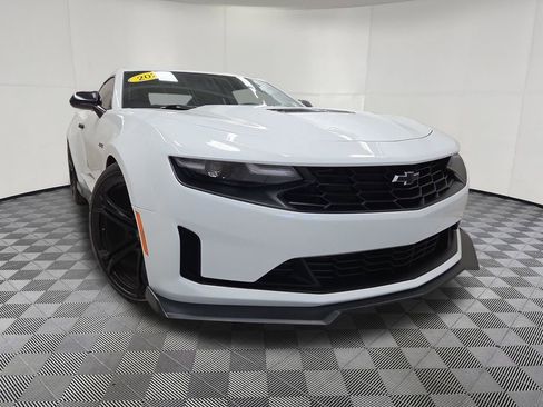 Used 2023 Chevrolet Camaro LT w/ Technology Package RWD image 2
