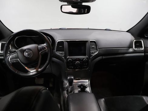 Used 2018 Jeep Grand Cherokee Altitude AWD/4WD image 15