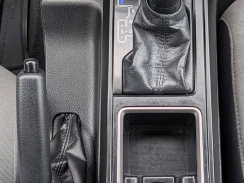 Used 2021 Toyota Tacoma SR AWD/4WD image 21