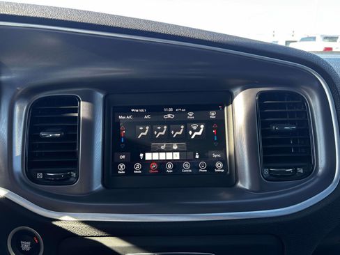 Used 2020 Dodge Charger SXT w/ Blacktop Package image 18