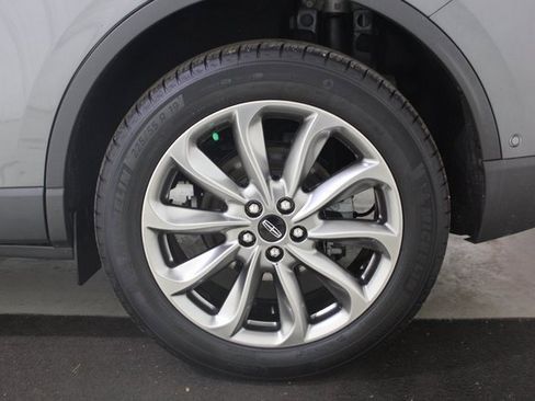 Used 2021 Lincoln Corsair FWD w/ Premium Package image 29