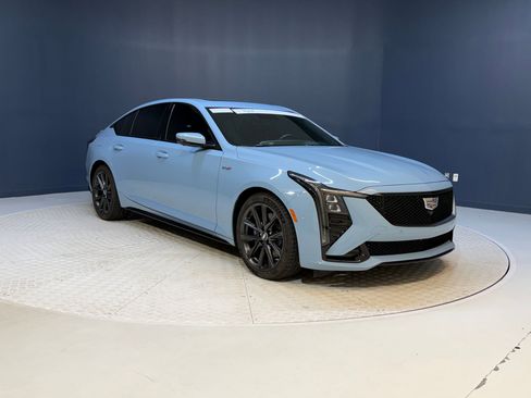 Certified 2025 Cadillac CT5 V RWD image 7