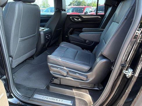 Used 2024 Chevrolet Suburban RST w/ Luxury Package AWD/4WD image 24