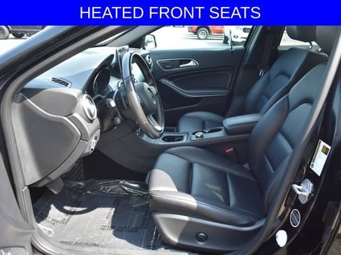 Used 2017 Mercedes-Benz GLA 250 4MATIC image 4