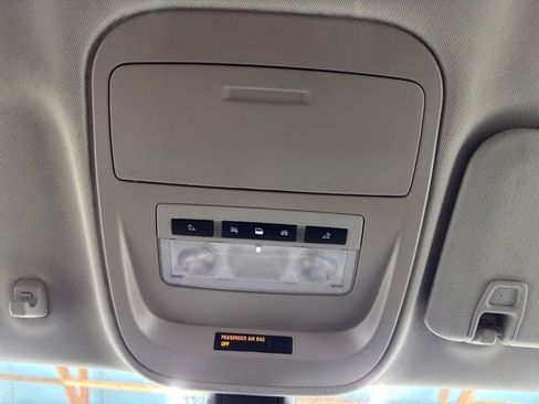 Used 2020 GMC Canyon SLE w/ Elevation Edition AWD/4WD image 16