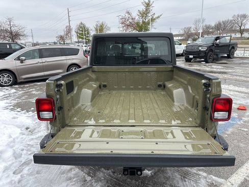 New 2026 Jeep Gladiator Sport image 3