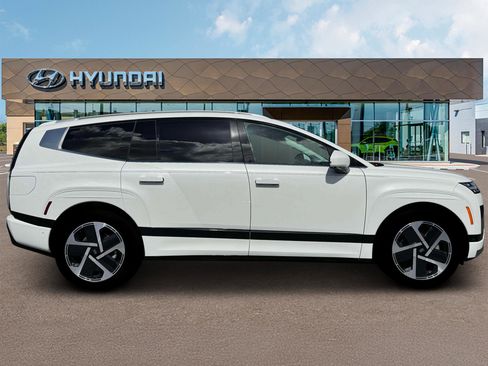 New 2026 Hyundai Ioniq 9 Calligraphy image 9