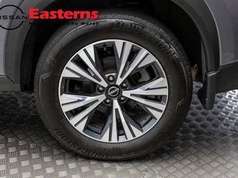 Used 2023 Nissan Rogue SV AWD/4WD image 8