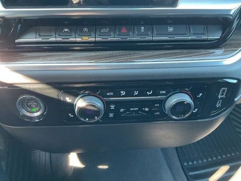 Certified 2024 Chevrolet Silverado 1500 LT image 19