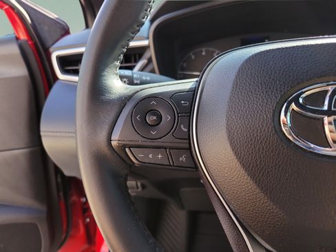 Used 2023 Toyota Corolla Cross AWD Hybrid w/ Moonroof Package image 13