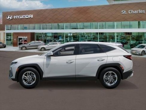 New 2026 Hyundai Tucson SE image 3