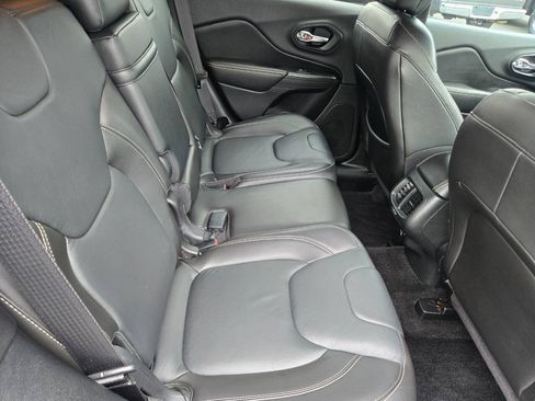Used 2015 Jeep Cherokee Limited w/ Technology Group AWD/4WD image 31