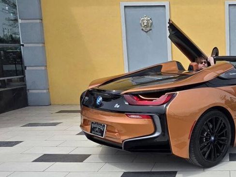 Used 2019 BMW i8 Roadster AWD/4WD image 5