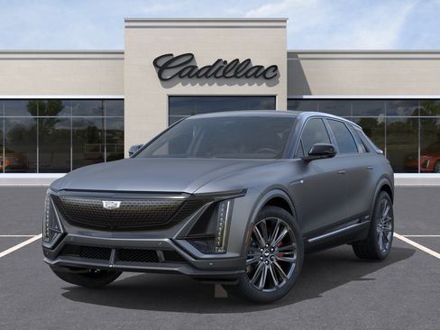 New 2026 Cadillac Lyriq V w/ Exterior Carbon Fiber Package AWD/4WD image 43
