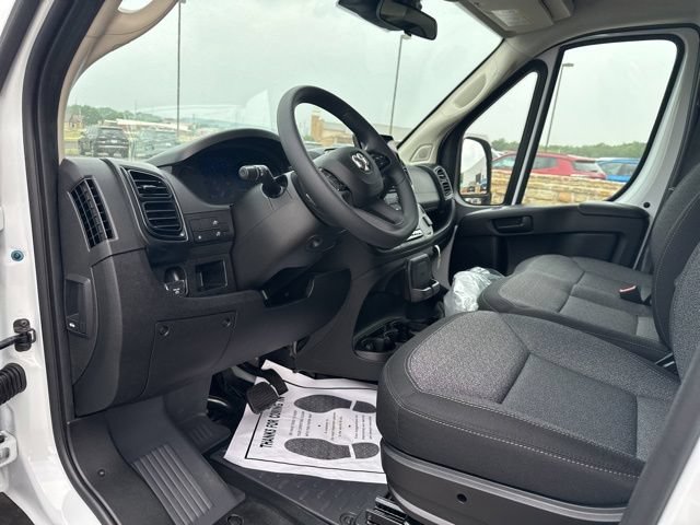 New 2026 RAM ProMaster 2500 w/ Premium Convenience Group FWD image 19