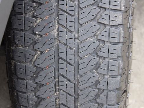 Used 2021 GMC Sierra 1500 SLT w/ SLT Convenience Package image 14