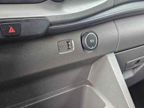 Used 2020 Ford Transit 150 XLT image 32