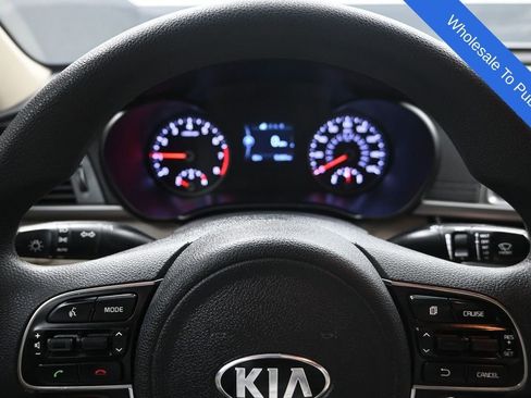 Used 2018 Kia Optima LX w/ 17" Alloy Wheels Package FWD image 15