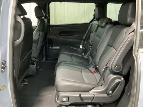 Used 2023 Honda Odyssey Sport image 23