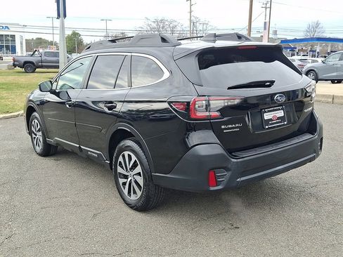 Used 2021 Subaru Outback Premium image 7