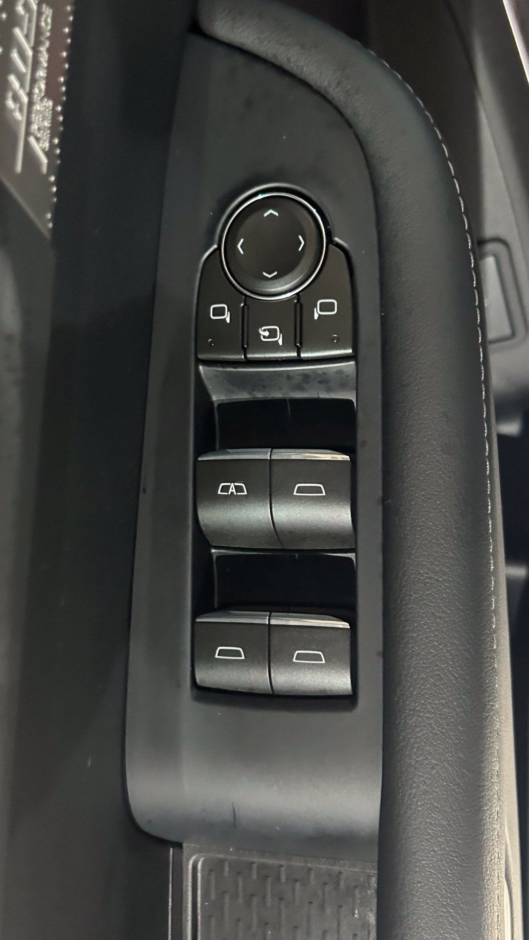 Used 2026 Buick Enclave Avenir w/ Super Cruise Package AWD/4WD image 35
