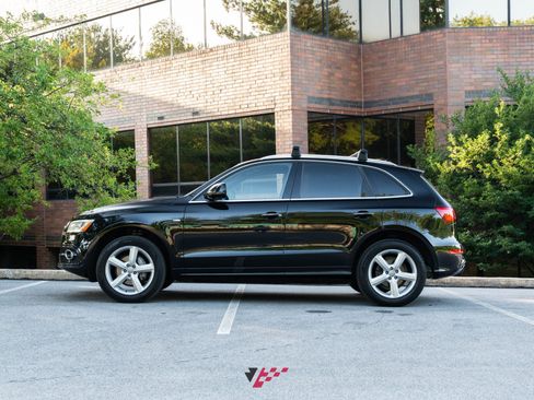 Used 2017 Audi Q5 2.0T Premium Plus w/ Technology Package AWD/4WD image 5